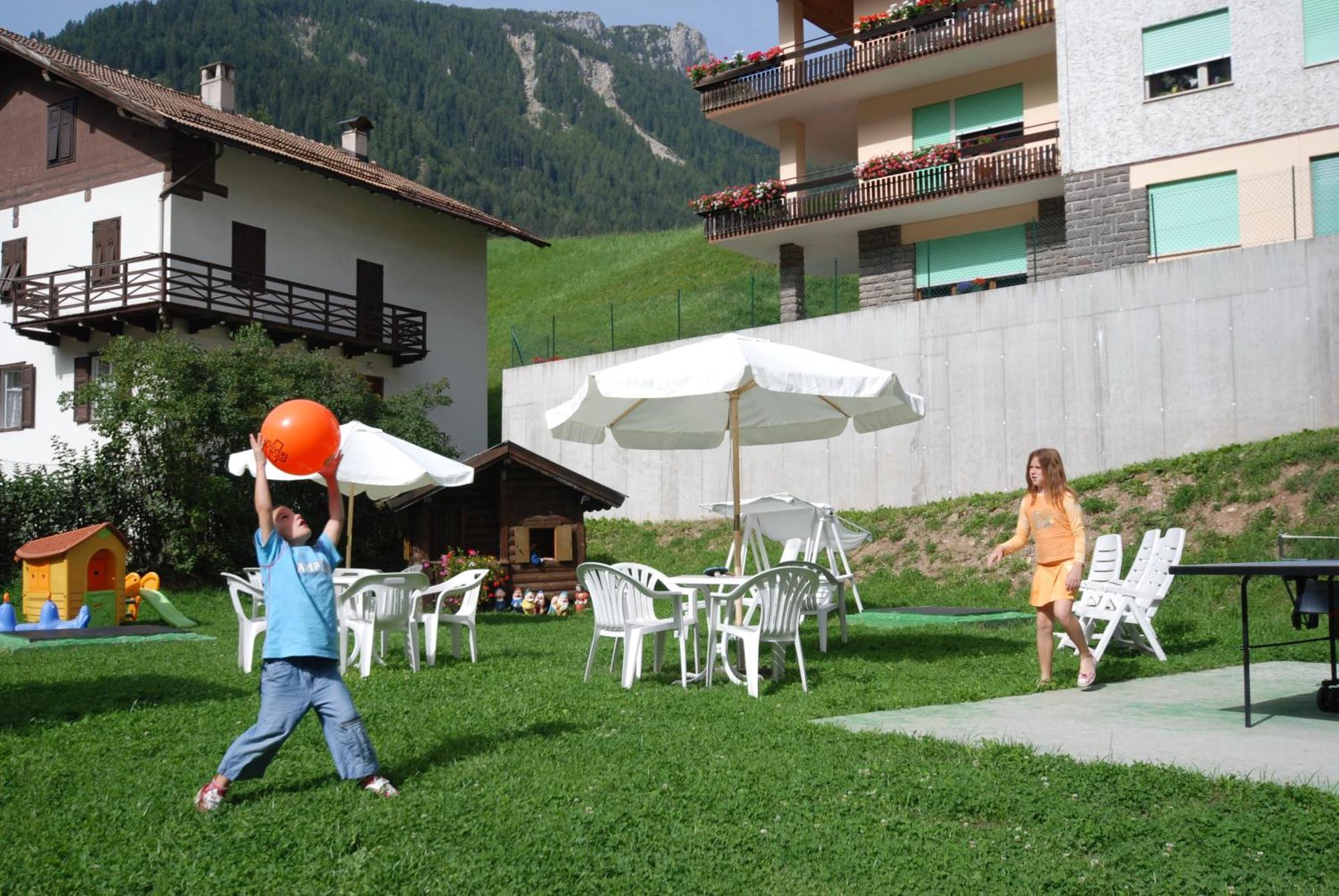 Hotel Ancora Moena Luaran gambar